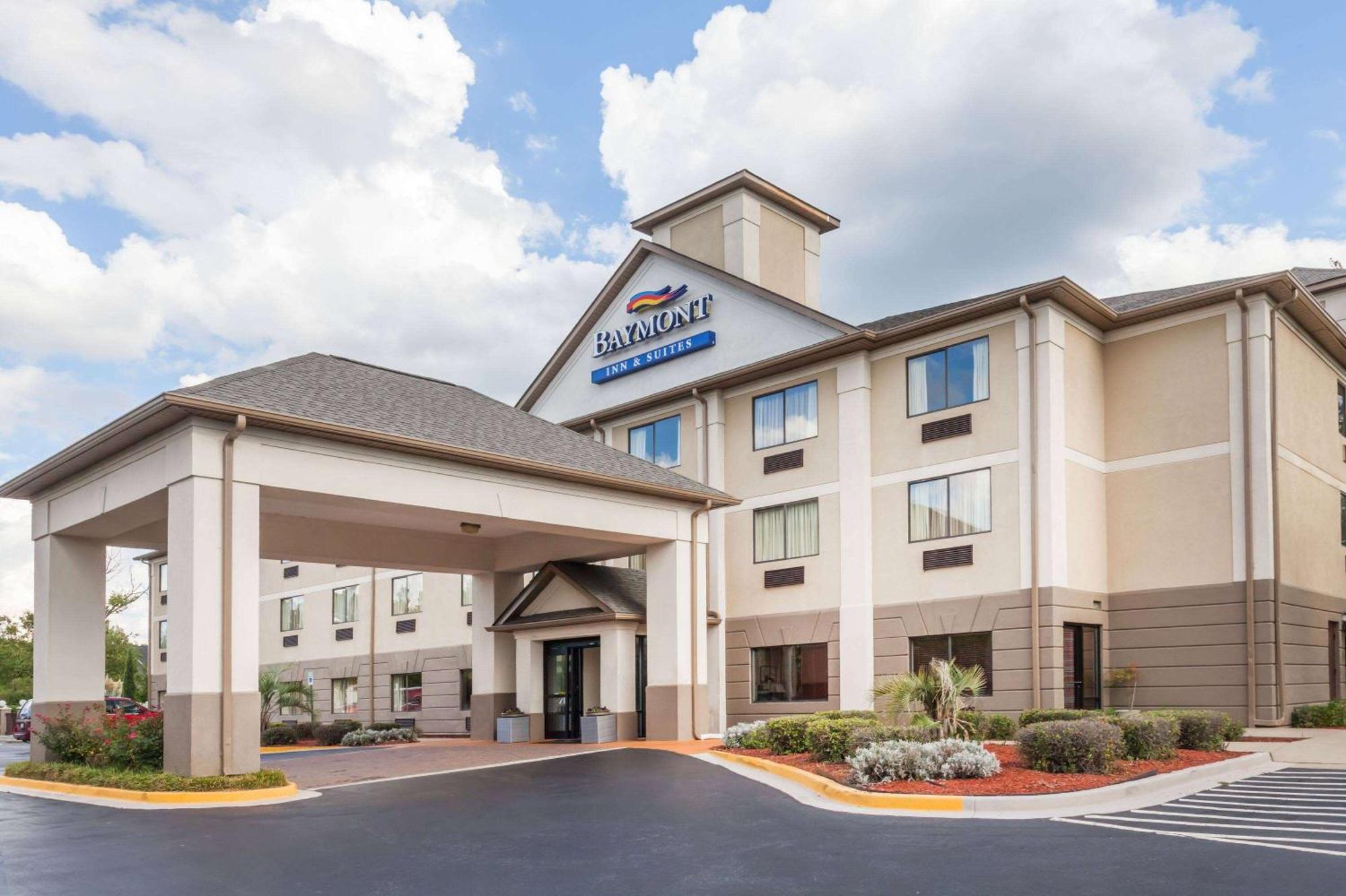 Baymont By Wyndham Columbia Fort Jackson Bagian luar foto