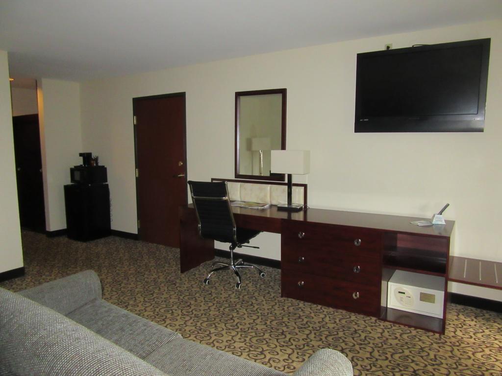 Baymont By Wyndham Columbia Fort Jackson Bagian luar foto