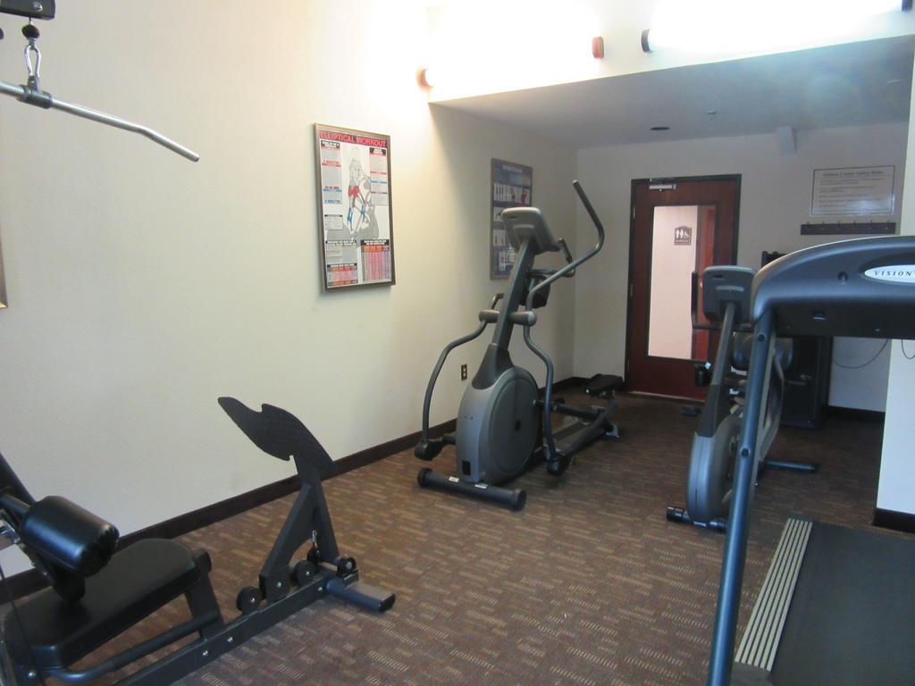 Baymont By Wyndham Columbia Fort Jackson Bagian luar foto