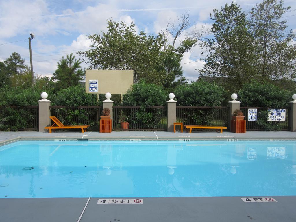 Baymont By Wyndham Columbia Fort Jackson Bagian luar foto