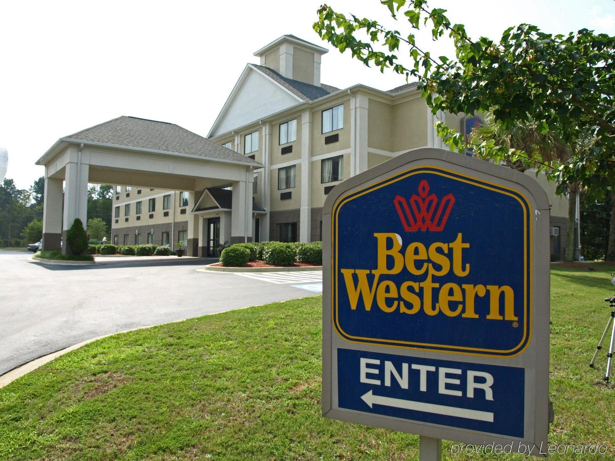 Baymont By Wyndham Columbia Fort Jackson Bagian luar foto