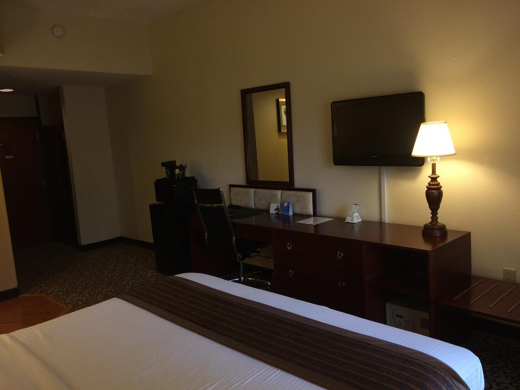 Baymont By Wyndham Columbia Fort Jackson Bagian luar foto